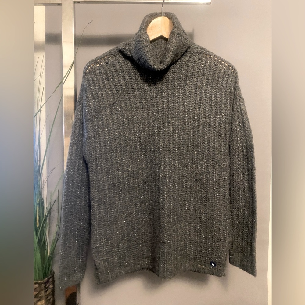 Abercrombie and Fitch Turtleneck Top Sweater SZ XS